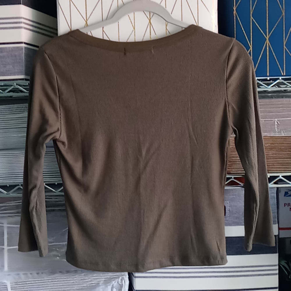 Women's long sleeve thermal top size medium - Picture 2 of 2